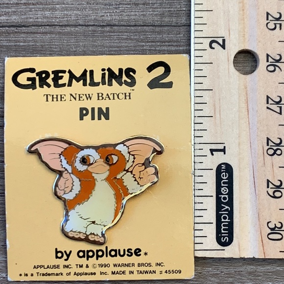 Vintage Gizmo Gremlins 2 Movie Lapel Pin 1990 Warner Brothers Applause New - Picture 2 of 5